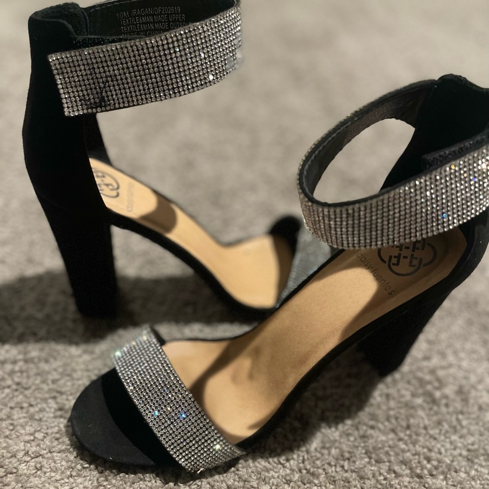 Heels - Picture 2 of 2